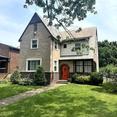 *Big Historic Home*A/C*Parking*