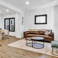 Stylish 4BR Home | Mins to Falls & All Attractions