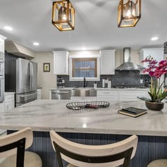 Como Lake Park Retreat | Hot Tub + Designer Home