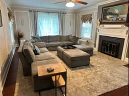 *Big Historic Home*A/C*Parking* - Image 2