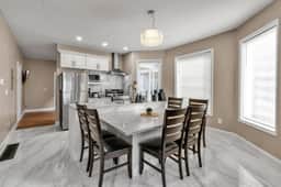*Riverview*Walk to Falls*Newly Renovated*1st floor - Image 2