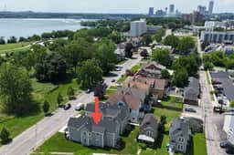 *Riverview*Walk to Falls*Newly Renovated*4 BDRMS* - Image 2