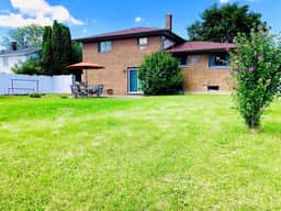 ♥ Niagara Falls: Quiet Neighborhood ♥ A/C, Parking - Image 5