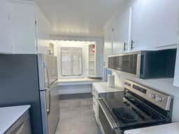 Arcade, Close to Fall, 4bdrm, off street Parking - Image 5