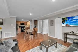 Modern 3 Bedroom, 3 Bath First-Floor Stay - Image 4