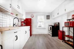 The Green Willow- 2BR 1 Bath near the falls - Image 2