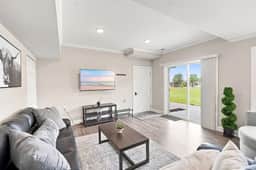 Spacious Modern 4BR/4BA First-Floor Accessible - Image 3