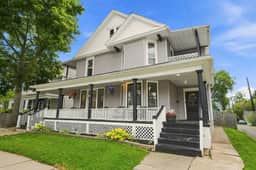 Beautifully Remodeled 3BR Home Near Niagara Falls! - Image 2