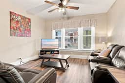 Beautifully Remodeled 3BR Home Near Niagara Falls! - Image 3