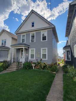 Gray Goose - Walk to Falls | Spacious 4BR Home - Image 2