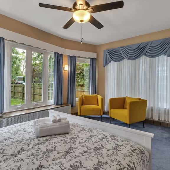 *Close to the Falls*Big Historic Home*A/C*Parking* - Image 1