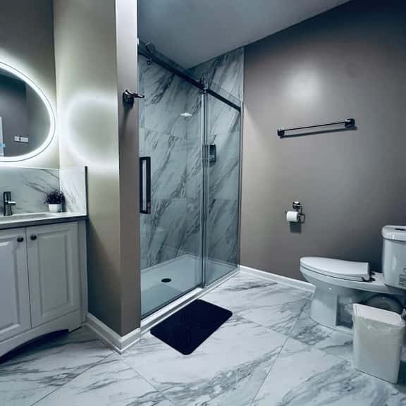 *Riverview*Walk to Falls*Newly Renovated*4 BDRMS* - Image 1