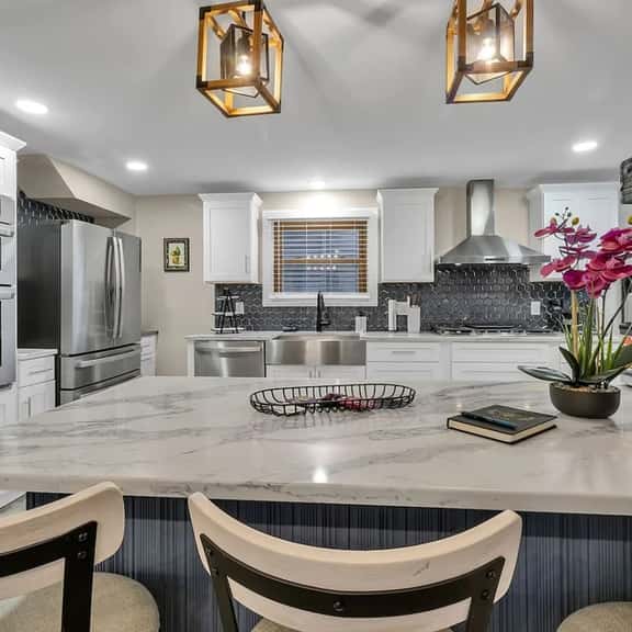 Como Lake Park Retreat | Hot Tub + Designer Home - Image 1