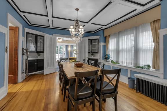 *Close to the Falls*Big Historic Home*A/C*Parking* - Image 4