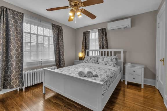 *New*Close to Falls*Beautiful*Spacious*Parking*A/C - Image 4