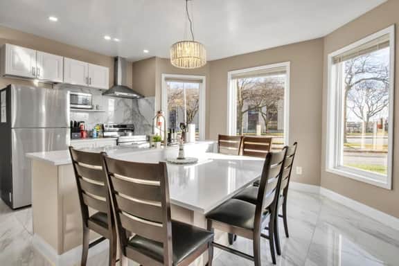 *Riverview*Walk to Falls*2BDRM*Renovated*1st floor - Image 4