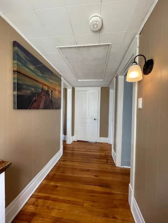 ♥3 bdrm Niagara Falls Home ♥ A/C♥ Hot Tub♥ Parking - Image 5