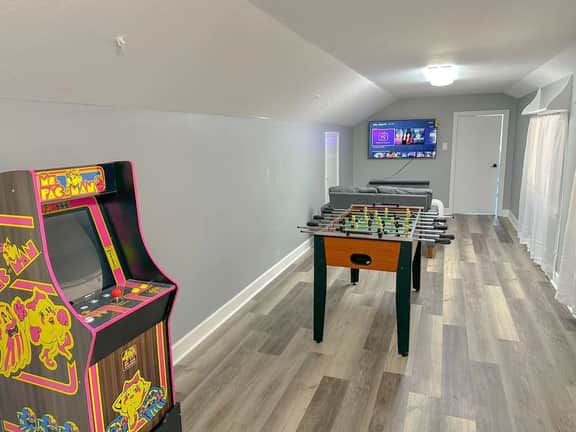 Arcade, Close to Fall, 4bdrm, off street Parking - Image 4