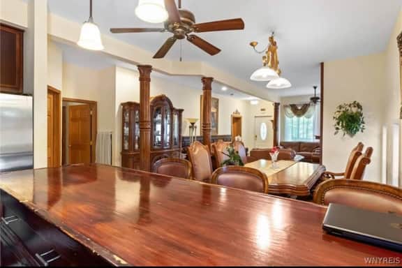 Very Spacious 4 Bedroom & 4 baths Niagara Falls - Image 3
