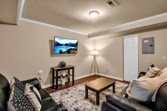 Spacious 3 bed/3 bath  Apartment No stairs - Image 1
